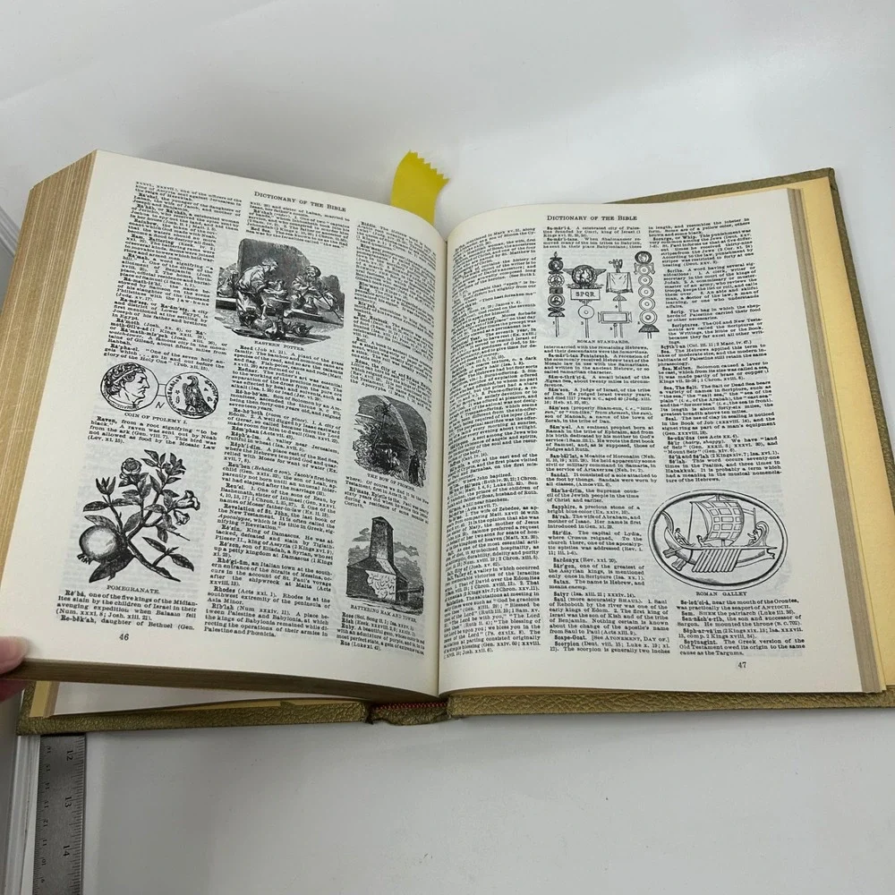 Vintage Holy Bible KJV Family Bible Large Illustrated 1971 Heirloom Bible